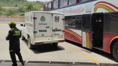 Hombre fallece en bus en Cochabamba