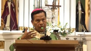 arzobispo de Santa Cruz critica la búsqueda de reconocimiento a costa de otros