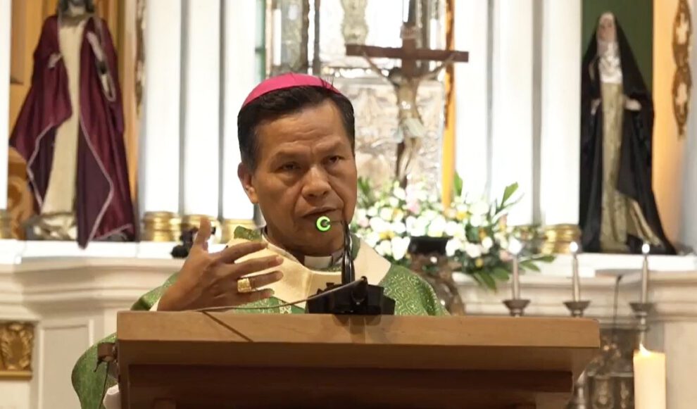 arzobispo de Santa Cruz critica la búsqueda de reconocimiento a costa de otros