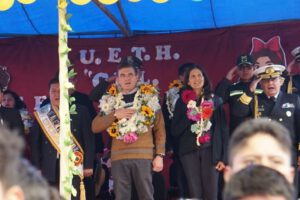 Año escolar 2026 inaugurado por Rodrigo Paz y Beatríz García