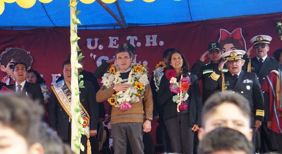 Año escolar 2026 inaugurado por Rodrigo Paz y Beatríz García