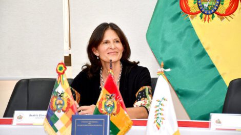 La ministra de Educación, Beatriz García, presenta el nuevo currículo