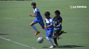 División Infantojuvenil del fútbol orureño