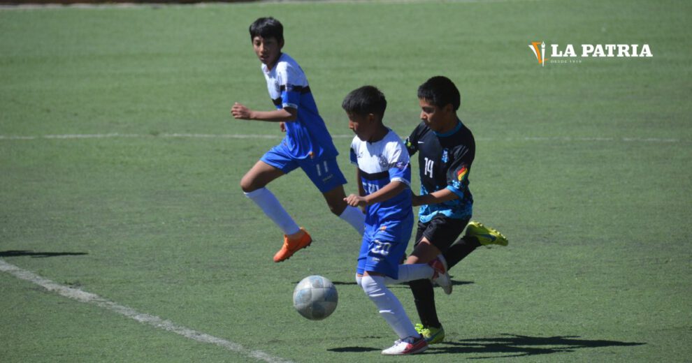 División Infantojuvenil del fútbol orureño