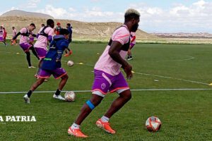 CDT Real Oruro se prepara para vencer a GV San José