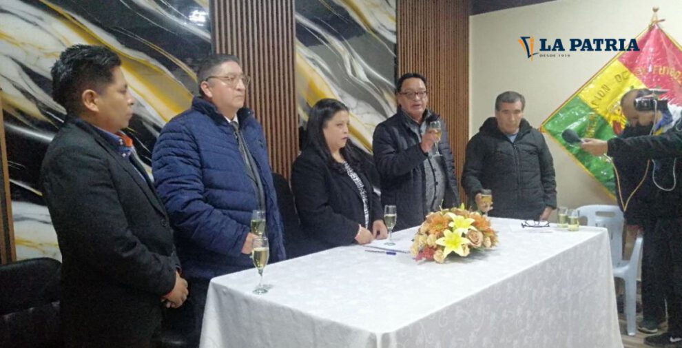 remodelación salón de reuniones en la Casa del Deportista