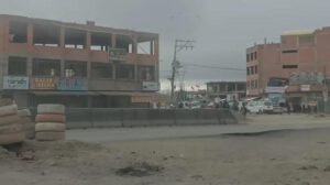 Usuarios de la Terminal Metropolitana de El Alto se ven afectados por la suspensión temporal de salidas