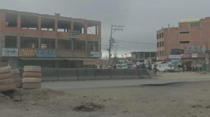 Usuarios de la Terminal Metropolitana de El Alto se ven afectados por la suspensión temporal de salidas