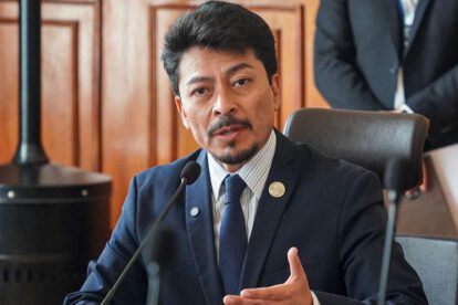 El ministro de Relaciones Exteriores, Fernando Aramayo, denunció que tras el anuncio de recortes de personal en la Cancillería