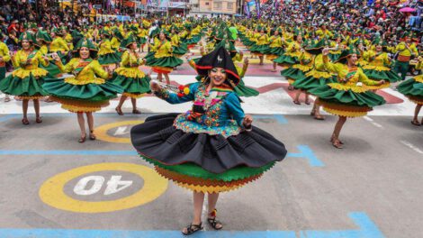 Danzantes en el Carnaval de Oruro