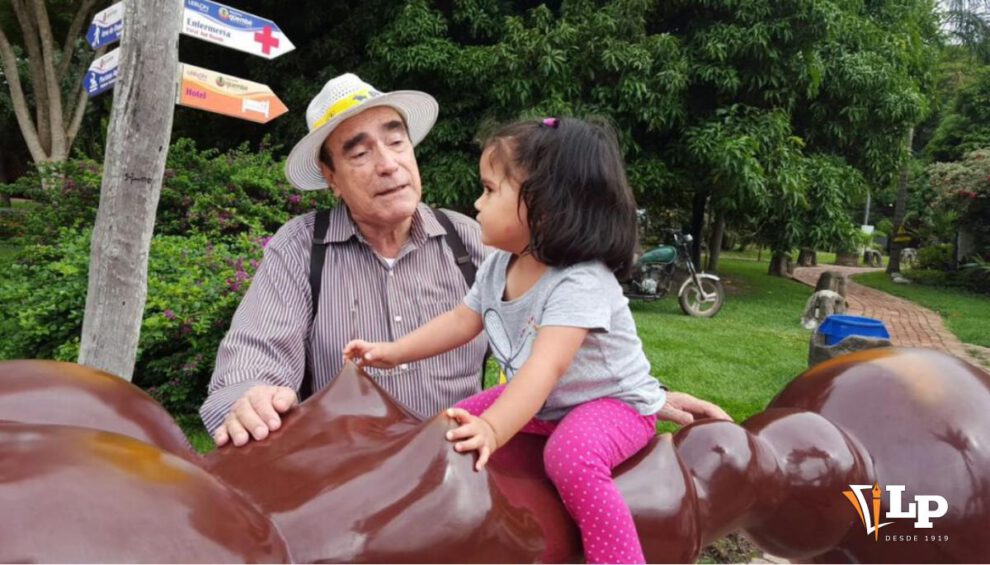 Enrique Miralles Bová