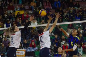 Dos equipos femeninos en un partido