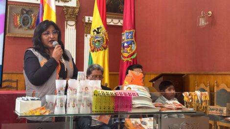 La directora de la DIO Karina Gutiérrez en la presentación del plan preventivo