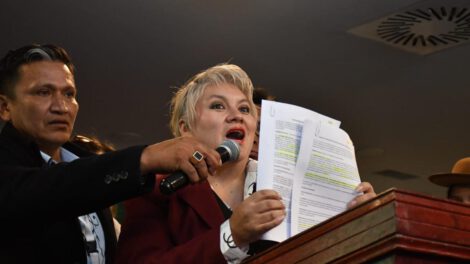 La diputada del PDC, Patricia Patiño, presentó al supuesto “cártel de la gasolina basura”