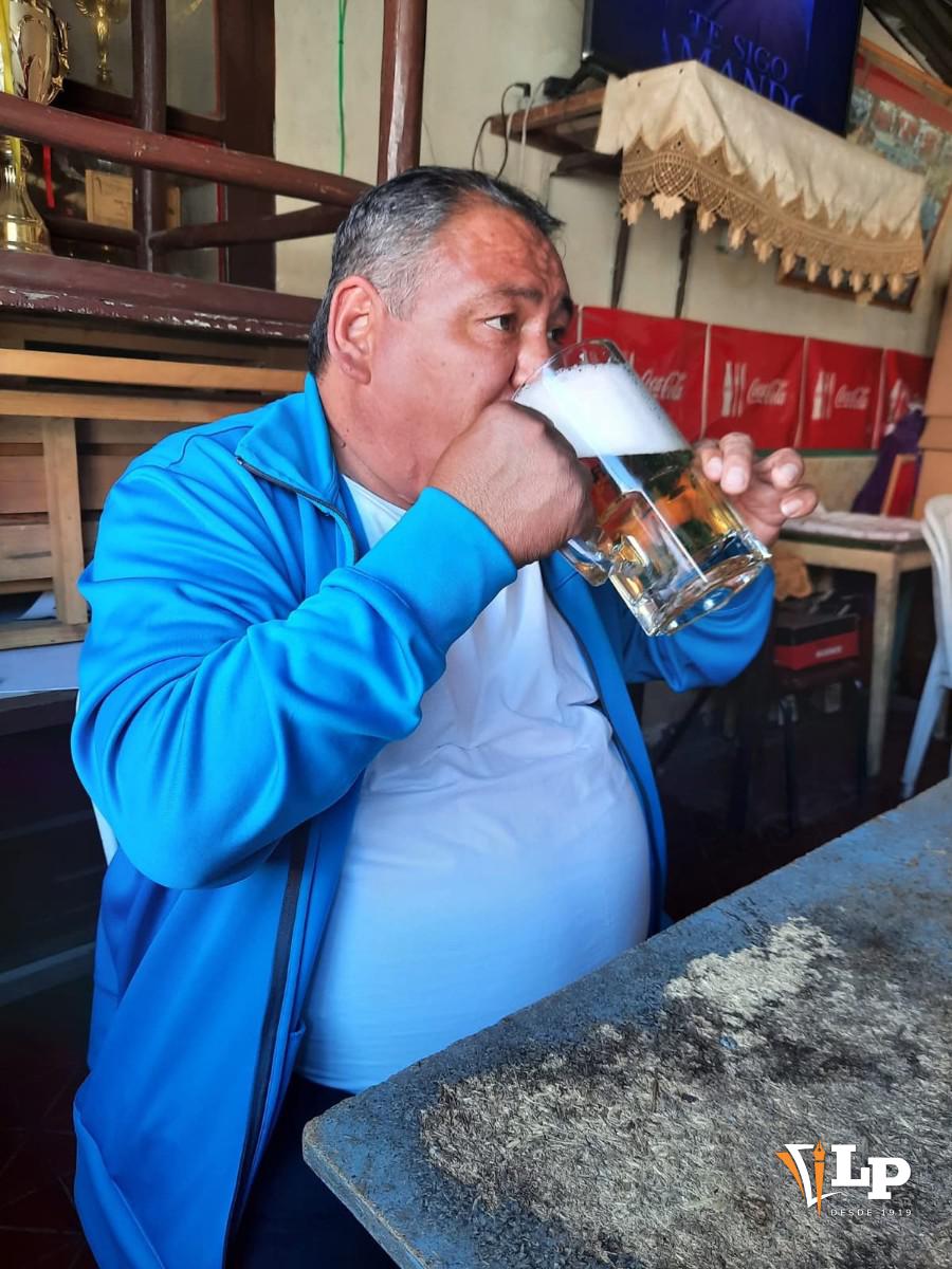 Virreyra celebra uno de sus tantos títulos en la pelota de mano