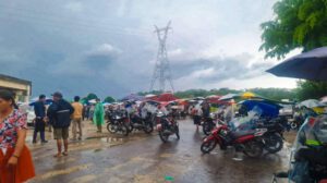 Bloqueo en Carretera Cochabamba- Santa Cruz por combustible contaminado