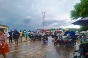 Bloqueo en Carretera Cochabamba- Santa Cruz por combustible contaminado