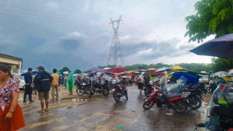 Bloqueo en Carretera Cochabamba- Santa Cruz por combustible contaminado