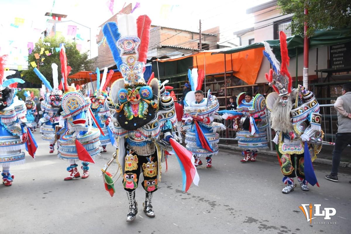 La Morenada Zona Norte se rinde a los pies de la Mamita del Socavón