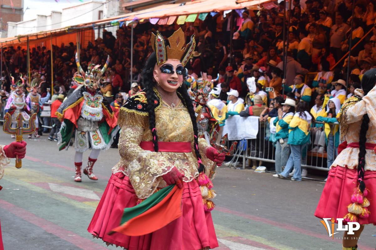 danzarines de la diablada la fraternidad