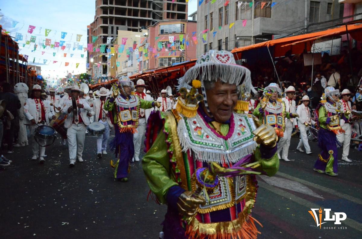 En la década de los 70 la juventud iiradio su gusto por el baile