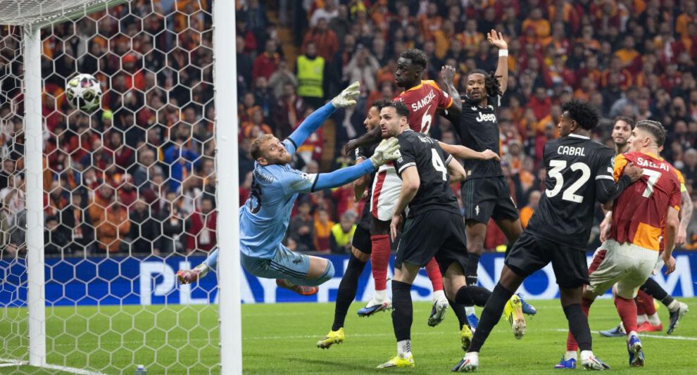 El Galatasaray no desaprovechó las oportunidades de gol que se les presentó en el partido