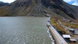 Acopio de agua en represas de La Paz