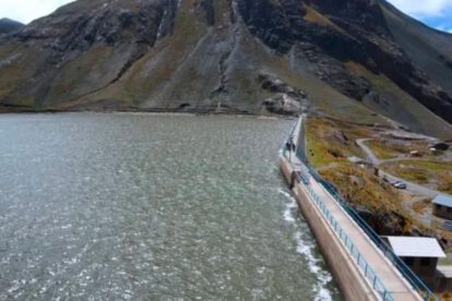 Acopio de agua en represas de La Paz