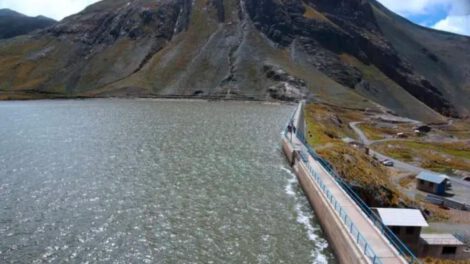 Acopio de agua en represas de La Paz