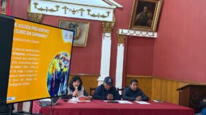 Autoridades en testera