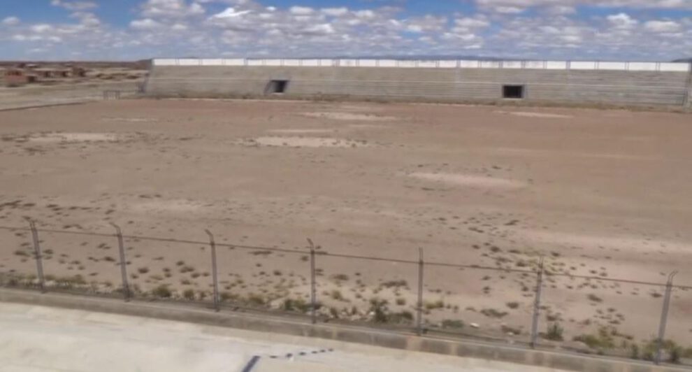 Estadio de la AFO, Césped sintético en el estadio de la AFO, Fútbol orureño