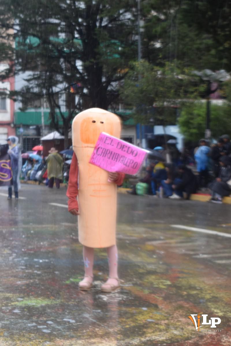 niño disfrazado en el corso infantil