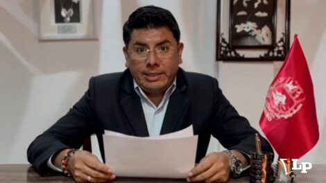 Cristhian Téllez candidato a la Alcaldía de Oruro se baja de la carrera electoral