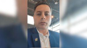 El vicepresidente  dijo que continuará defendiendo la institucionalidad.