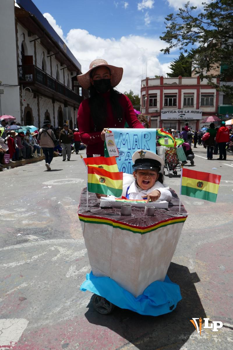 Niños en el Corso Infantil 2026 de Oruro