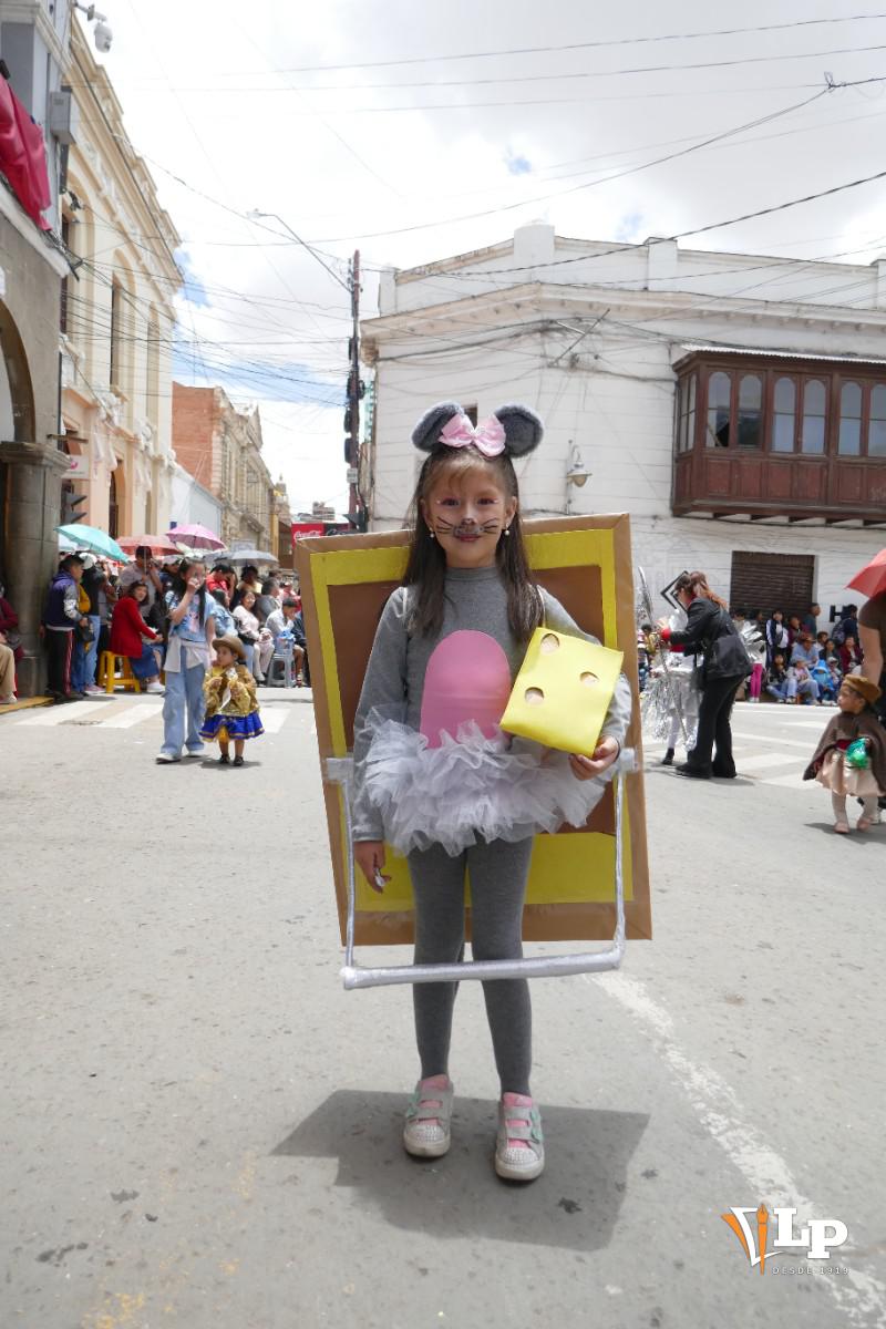 Niños en el Corso Infantil 2026 de Oruro