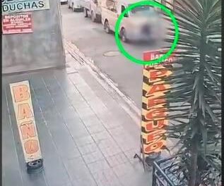 Accidente de tráfico en el centro de la ciudad de Cochabamba que dejó a una anciana gravemente herida