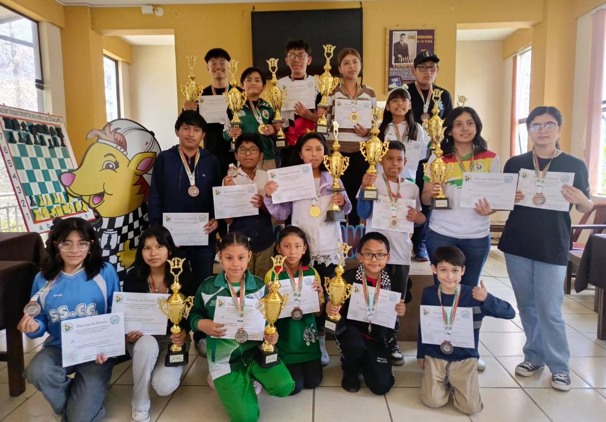 Torneo nacional de ajedrez, Monzerrat Santos, Panamericano Escolar de Ajedrez