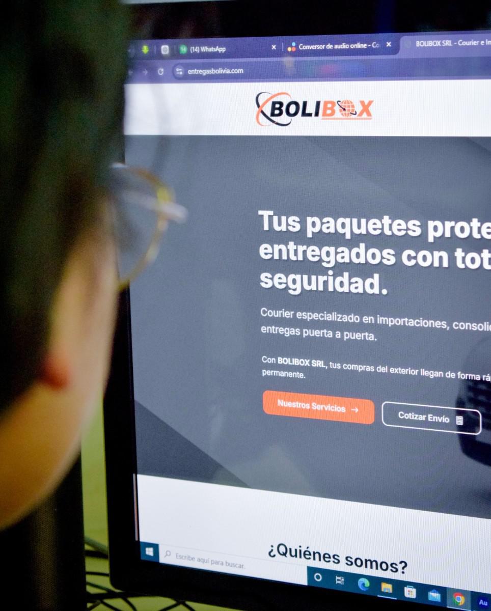 Un usuario usando Bolibox