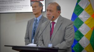 El director de la ATT en conferencia de prensa