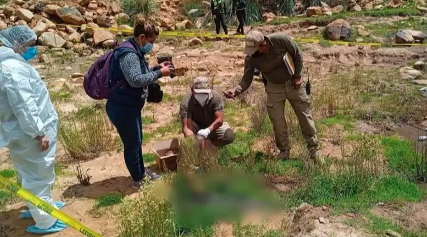 Personal de la Fuerza Especial de Lucha Contra el Crimen (FELCC) de Sacaba hallan los restos de Nelly