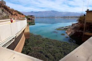 Represa San Jacinto registra amenaza de aumento por contaminación para próximos años