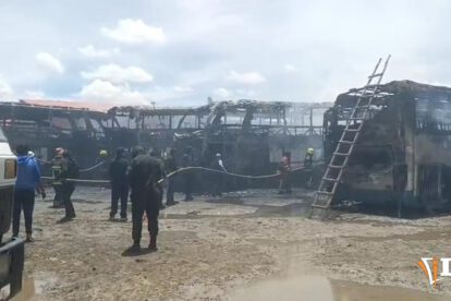 El incendio generó alarma entre vecinos y transeúntes que estaban por el lugar