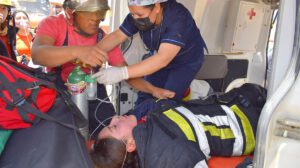 afectados por incendio atendidos por personal de salud