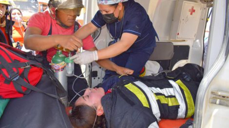 afectados por incendio atendidos por personal de salud