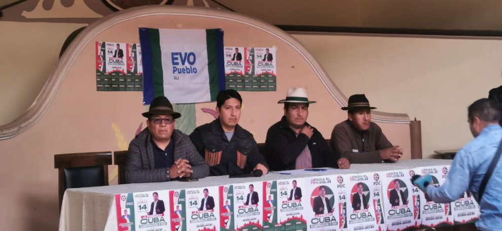 representantes de Evo Pueblo