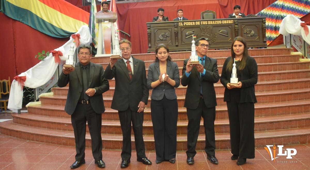 Deportistas orureños, Gobernación de Oruro, David Ninavia, Faros de Oro y Plata