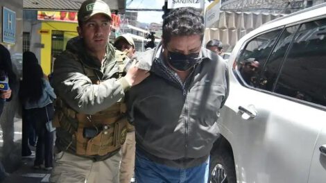 U n señor arrestado