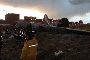 Accidente aéreo en El Alto deja múltiples víctimas