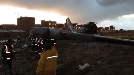 Accidente aéreo en El Alto deja múltiples víctimas